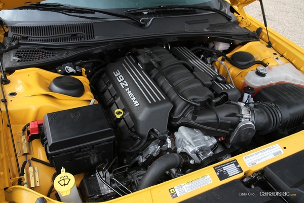 S7-Photos-du-jour-Dodge-Challenger-SRT8-Cars-and-Coffee-Paris-268237