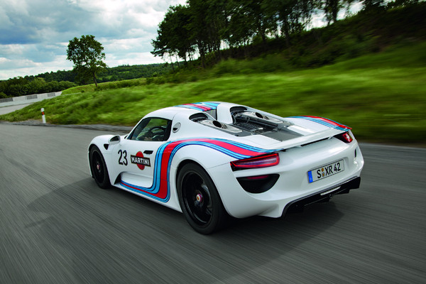 S7-La-future-Porsche-918-Spyder-en-livree-Martini-Racing-268368