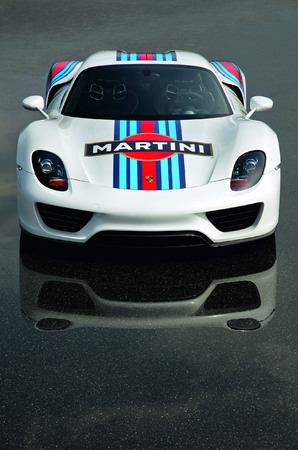 S7-La-future-Porsche-918-Spyder-en-livree-Martini-Racing-268370