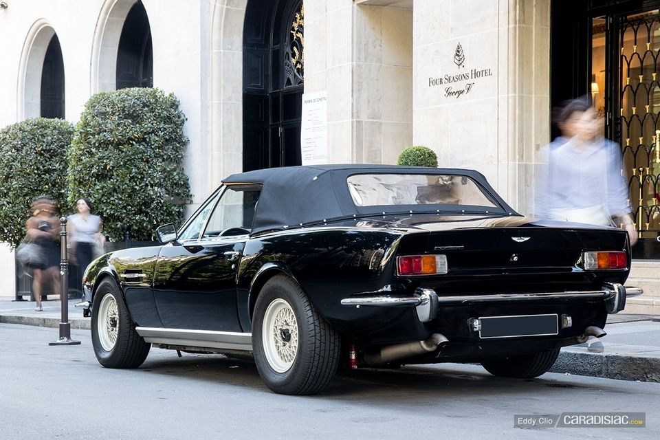 http://images.caradisiac.com/images/0/1/8/5/110185/S8-photos-du-jour-aston-martin-v8-volante-387039.jpg