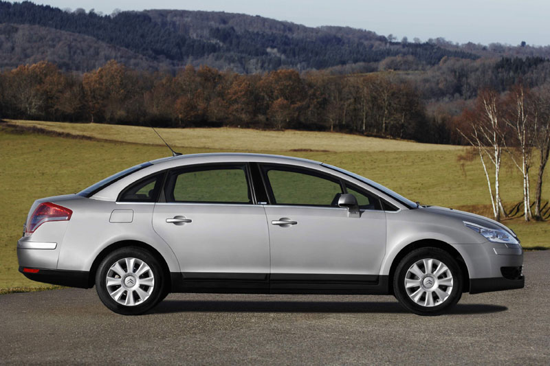 S0-Citroen-C4-Sedan-bientot-en-Europe-apres-son-Triomphe-en-Chine-53706.jpg