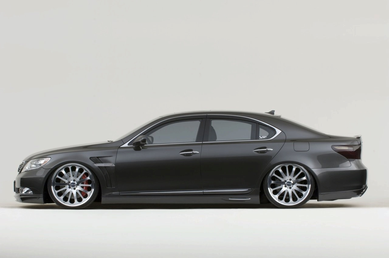 Auto Salon - luxe et sport