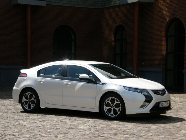 Opel Ampera