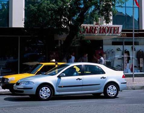 Renault Laguna 1.6 16V GPL : elle ne gaze pas, elle ne fume pas,mais elle boit un peu  