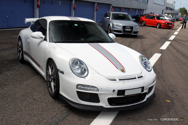 http://images.caradisiac.com/images/1/0/5/9/71059/S7-Photos-du-jour-Porsche-911-997-GT3-232864.jpg