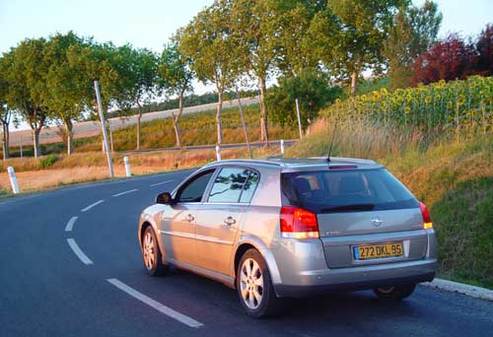 Opel Signum : le bon créneau ? 