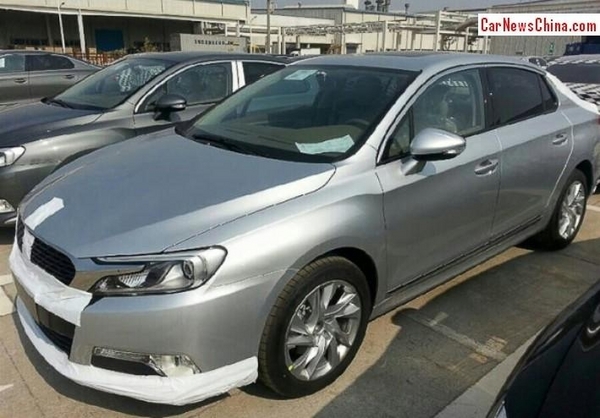 S7-La-Citroen-DS-5LS-chinoise-se-fait-surprendre-310345.jpg