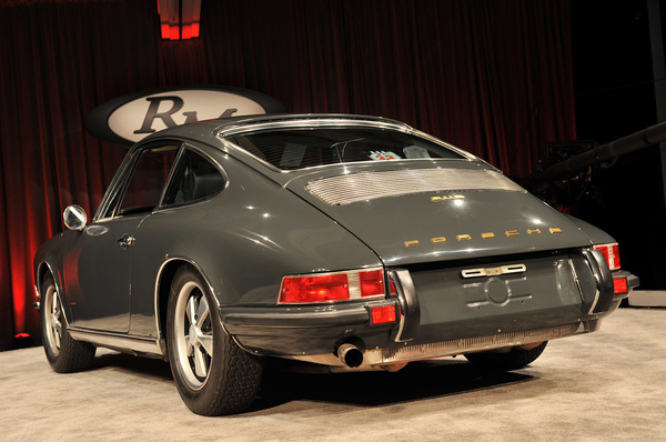 http://images.caradisiac.com/images/1/5/5/6/71556/S7-La-Porsche-911S-de-1970-de-Steve-McQueen-s-est-vendue-1-25-millions-de-dollars-234519.jpg