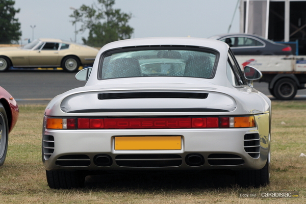 http://images.caradisiac.com/images/1/6/8/4/61684/S7-Photos-du-jour-Porsche-959-Le-Mans-Classic-196270.jpg
