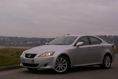 Lexus IS 250 & 220 d : une des meilleures familiales diesel
