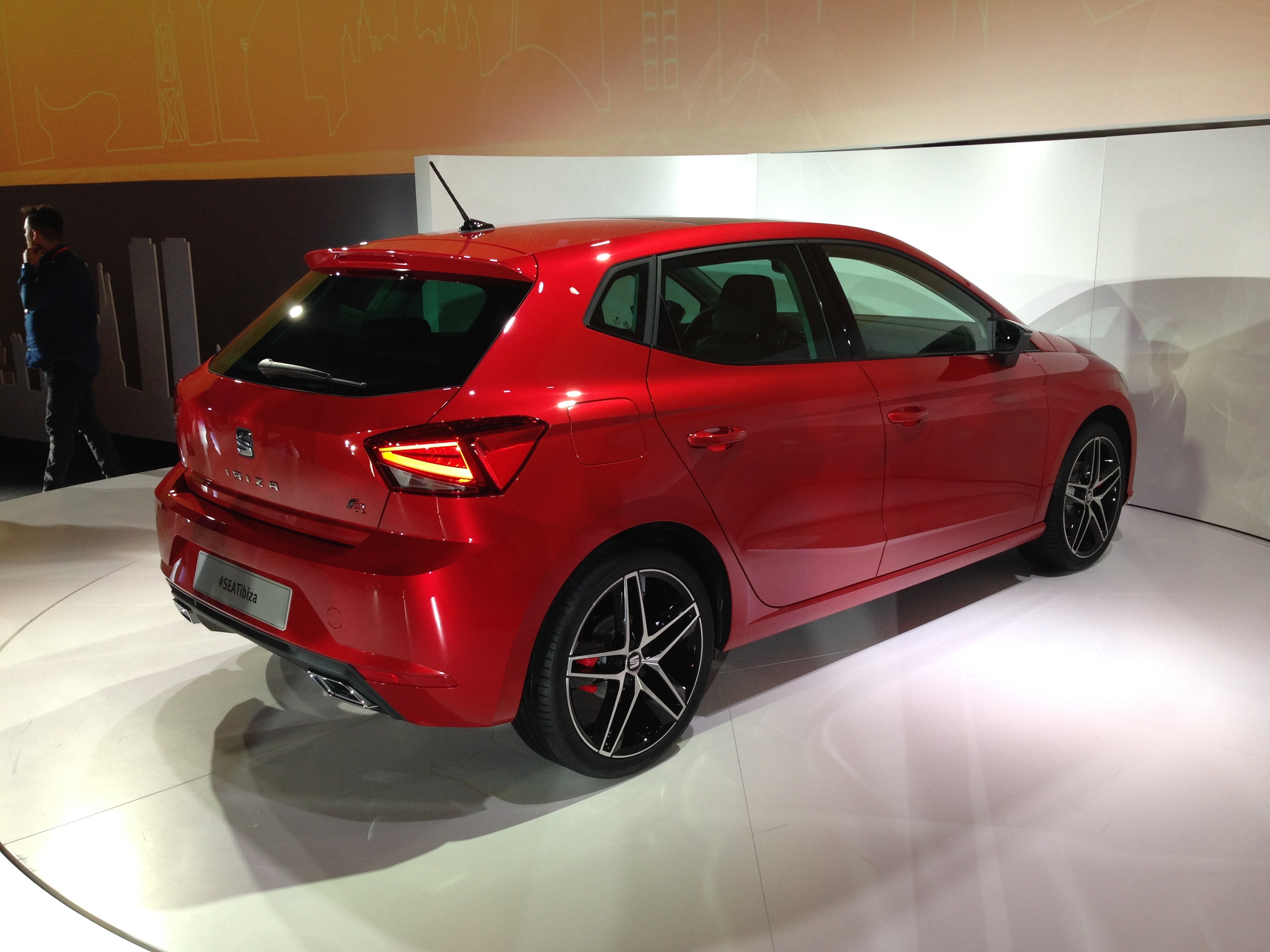 vid 233 o nouvelle seat ibiza 2017 les premi 232 res images en vid 233 o nouvelle seat ibiza 2017 les premi 232 res images en