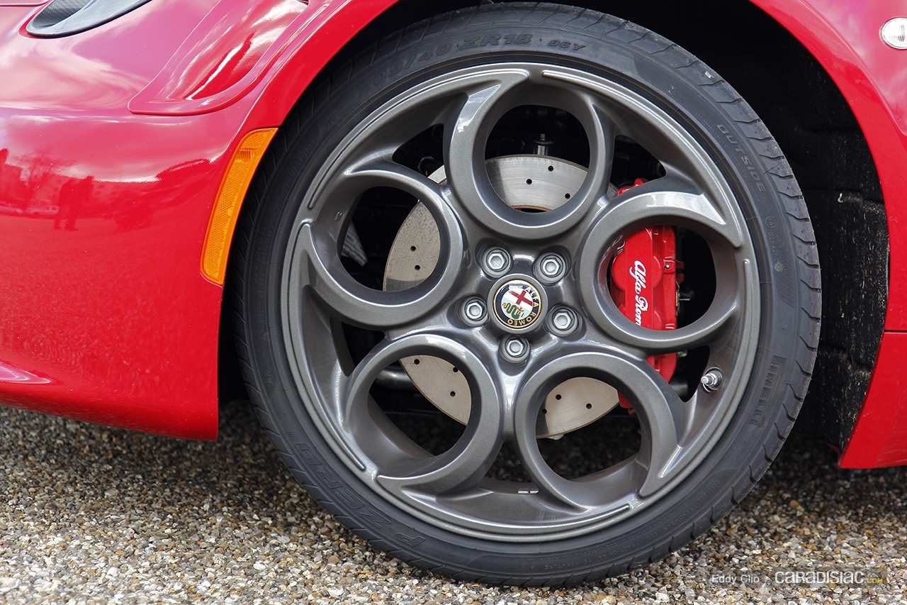 S0-Photos-du-jour-Alfa-Romeo-4C-launch-Edition-Cars-Coffee-Paris-313356.jpg