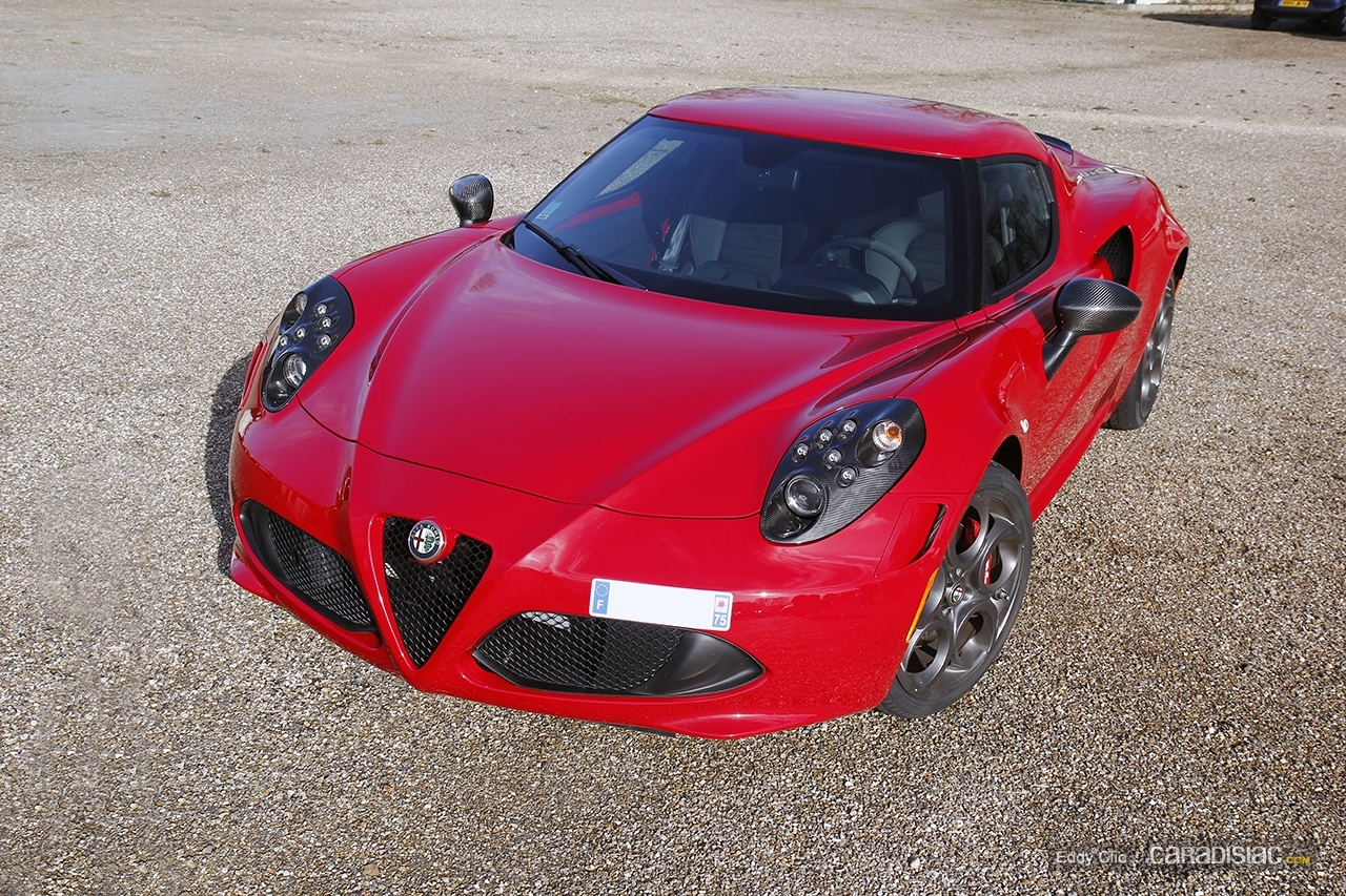 S0-Photos-du-jour-Alfa-Romeo-4C-launch-Edition-Cars-Coffee-Paris-313407.jpg