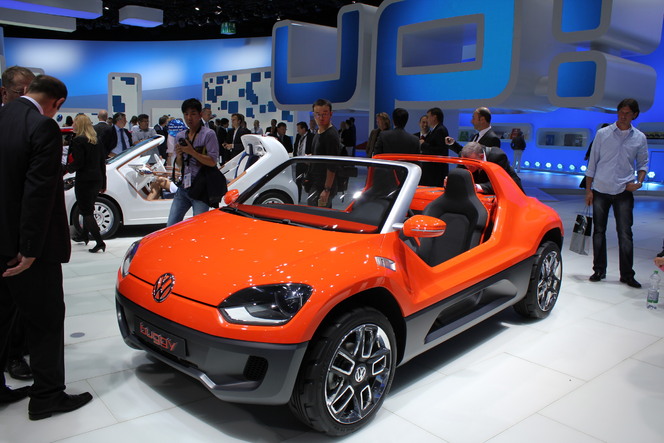 Francfort 2011 - video : VW Buggy Up : sea, sex and sun