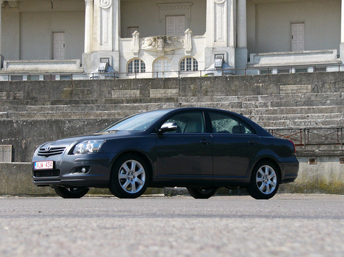 Toyota Avensis 2007 : confort et dynamisme 