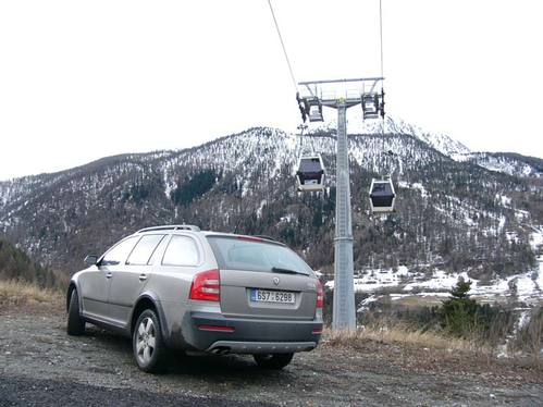 Skoda Octavia Scout : la Combi 4x4 enfile le short