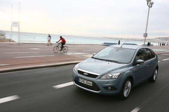 Ford Focus II restylée : Kinetic Thérapie