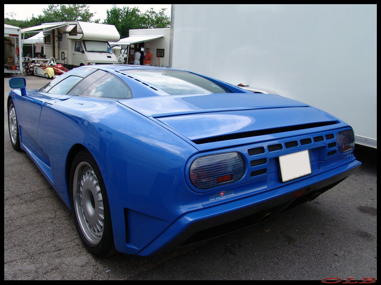 11): Bugatti EB110.
