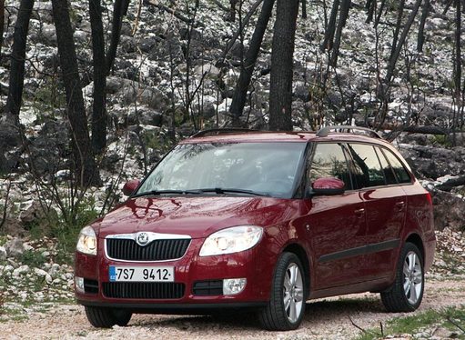 Skoda Fabia II Combi : Entre 207 SW et Clio Estate