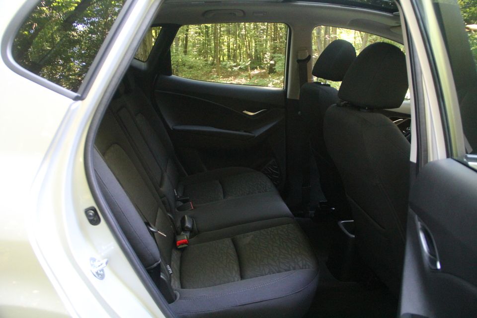 http://images.caradisiac.com/images/3/8/5/8/103858/S8-Essai-Hyundai-ix20-restyle-repoudrage-de-nez-359194.jpg