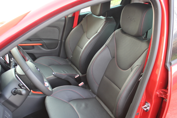 S7-Essai-Renault-Clio-4-R-S-sortez-les-mouchoirs-286297.jpg