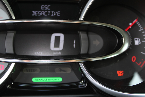 S7-Essai-Renault-Clio-4-R-S-sortez-les-mouchoirs-286300.jpg