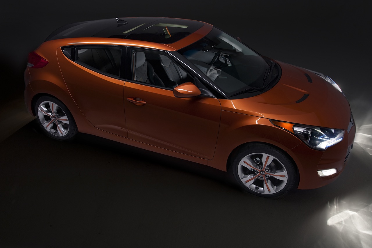 http://images.caradisiac.com/images/4/8/3/3/64833/S0-Detroit-2011-nouveau-Hyundai-Veloster-distinctif-209404.jpg