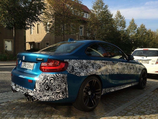 S7-Surprise-la-BMW-M2-est-de-sortie-363702.jpg