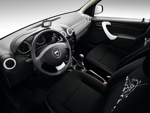 S7-En-direct-de-Geneve-2013-Dacia-Duster-Aventure-la-personnalisation-low-cost-287973.jpg