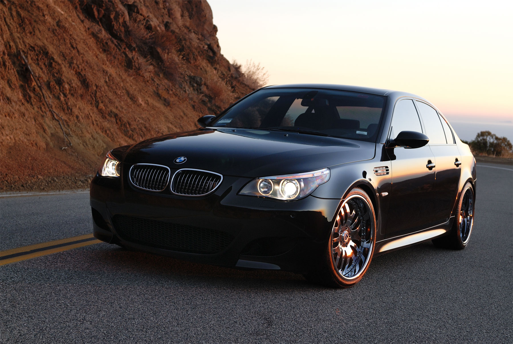 S0-BMW-M5-Twin-Turbo-by-Currency-Motors-Cars-810-ch-et-386-km-h-68849.jpg