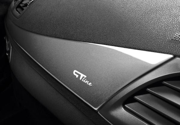 http://images.caradisiac.com/images/5/5/9/7/55597/S7-Nouvelles-Megane-GT-et-GT-Line-equipements-et-tarifs-France-176678.jpg