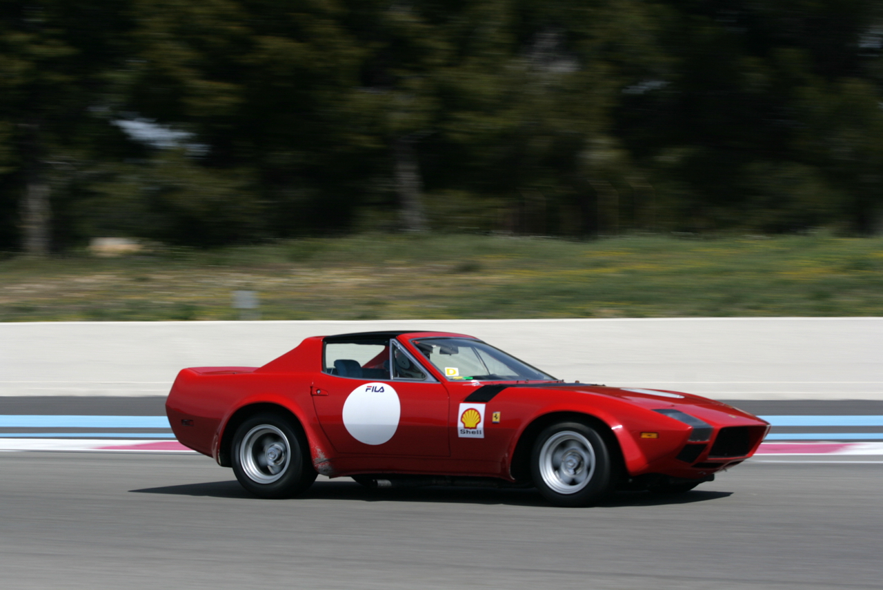http://images.caradisiac.com/images/5/9/9/3/25993/S0-Photos-du-jour-Ferrari-365-GTB-4-Michelotti-Nart-spider-109698.jpg