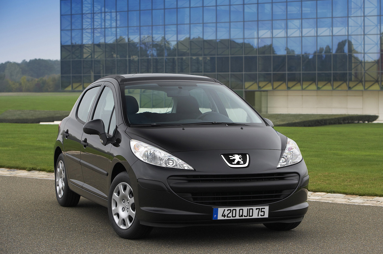 Avant/après : tout savoir sur le restylage de la Peugeot 207