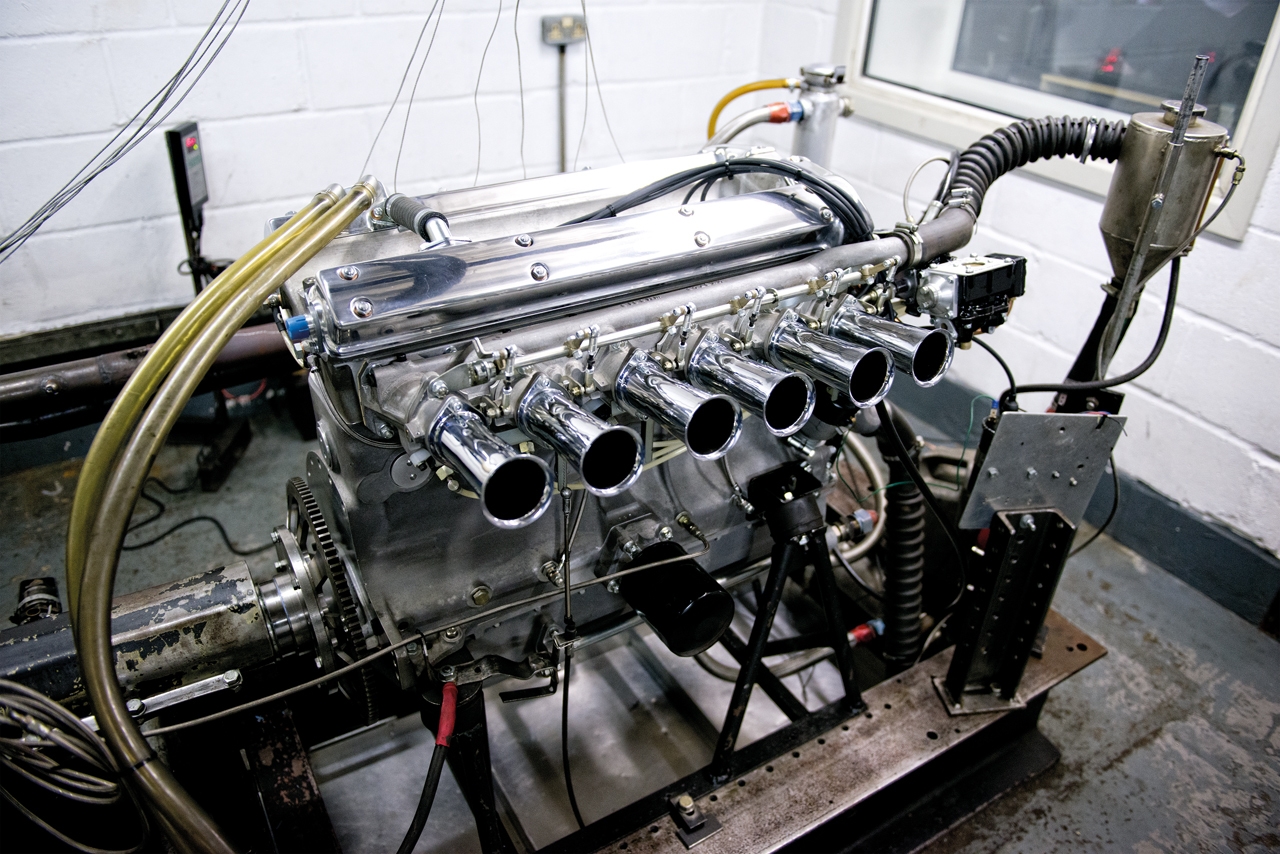 http://images.caradisiac.com/images/6/6/3/5/96635/S0-Jaguar-devoile-sa-nouvelle-Type-E-Lightweight-328231.jpg