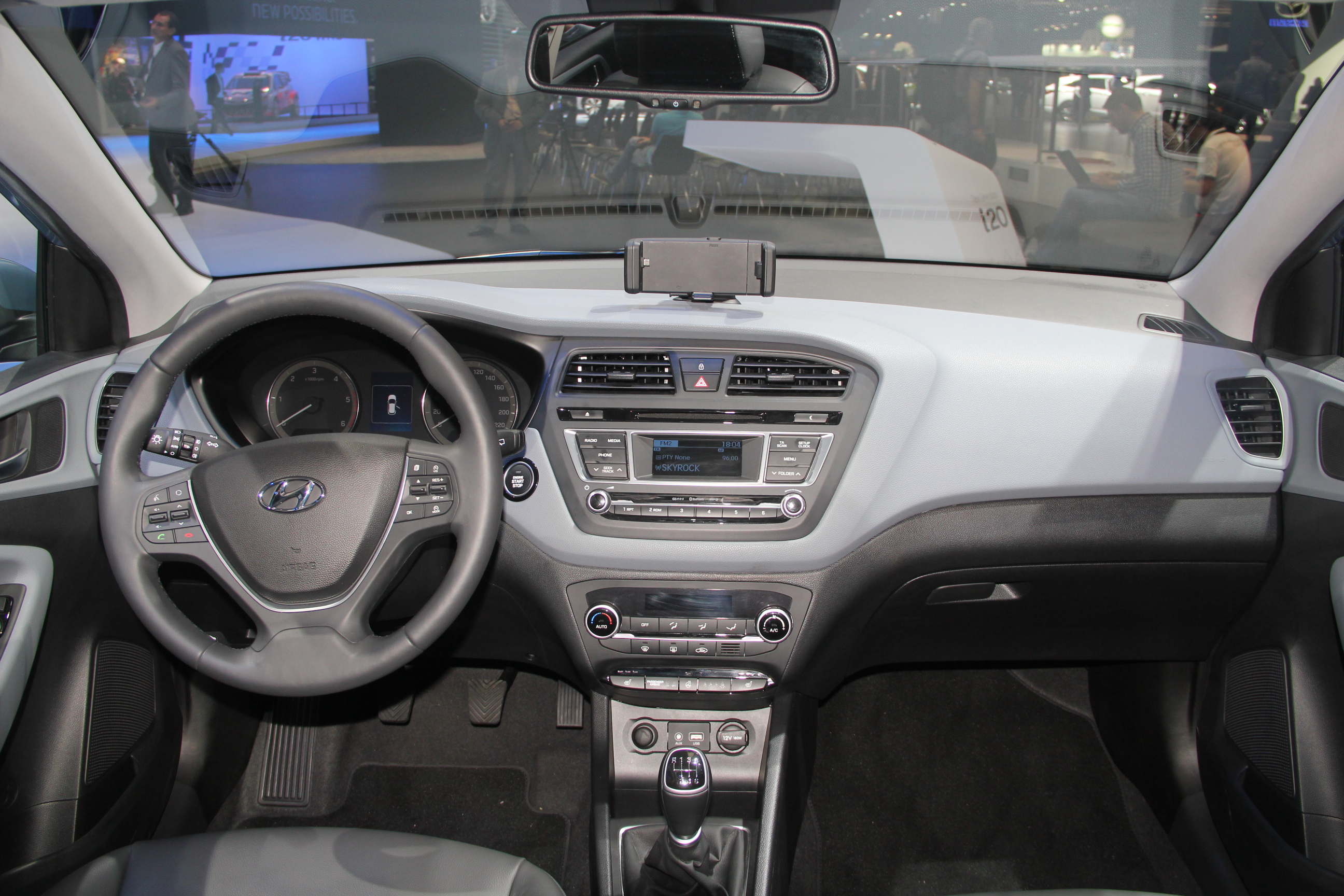 Hyundai i20 : sérieuse vidéo en direct du salon de paris 2014