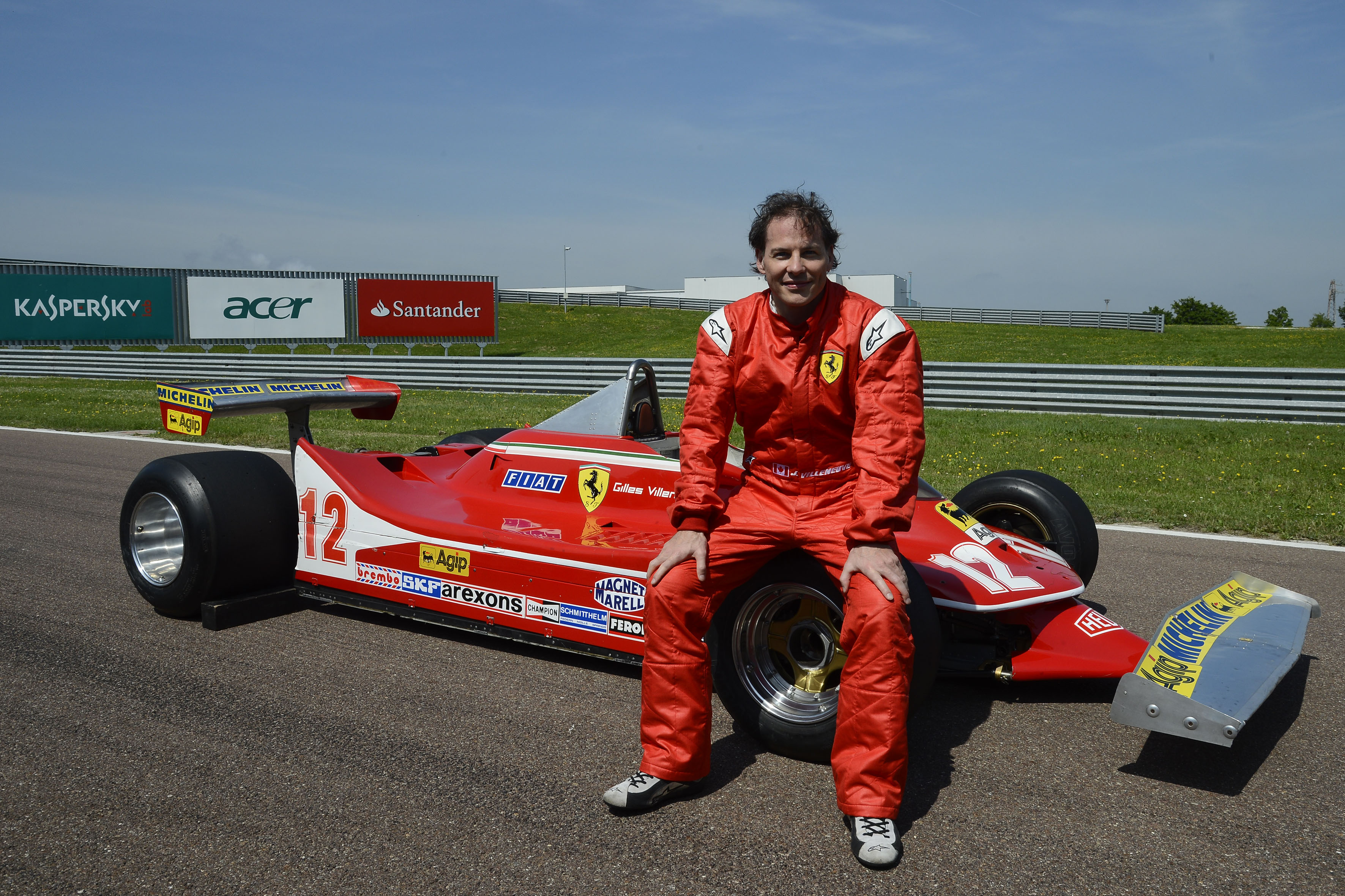 GILLES F1 gilles f1: