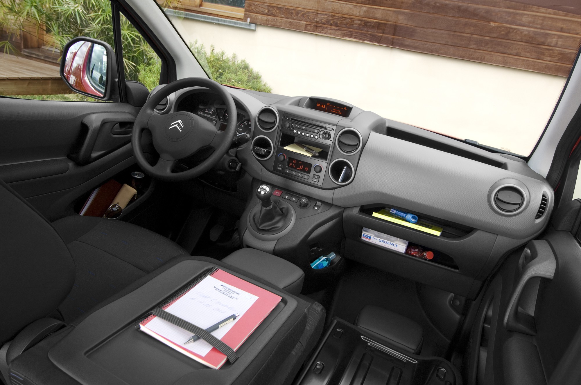 50+ Berlingo Multispace Interior Pics