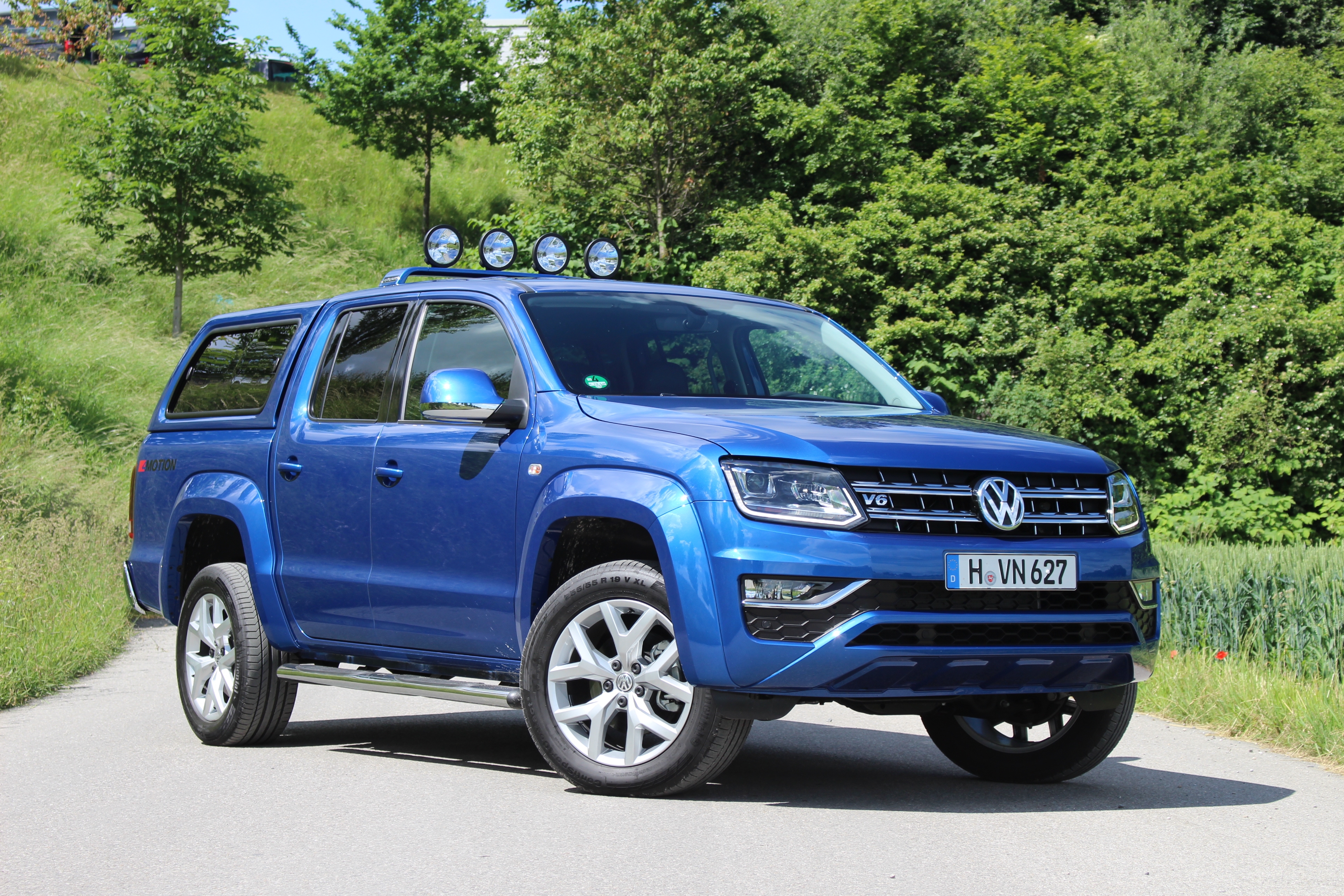 Essai video  Volkswagen Amarok restyl\u00e9 : le pickup premium