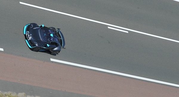 http://images.caradisiac.com/images/8/7/0/0/58700/S7-Citroen-Survolt-186590.jpg