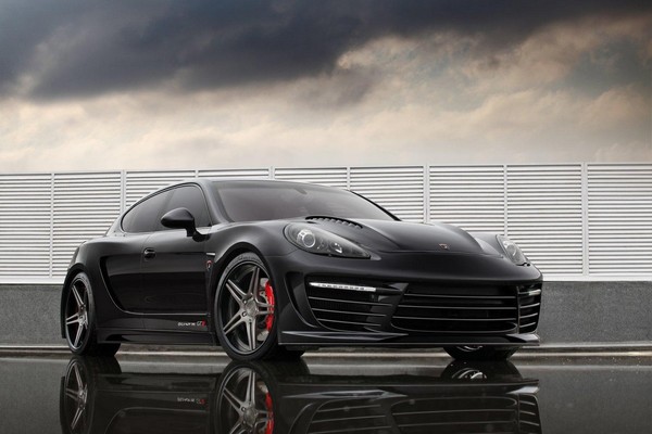 http://images.caradisiac.com/images/9/2/1/6/69216/S7-Porsche-Panamera-Stingray-GTR-par-Topcar-mechante-familiale-225128.jpg
