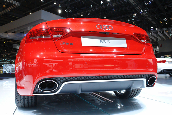 http://images.caradisiac.com/images/9/3/0/3/39303/S7-Direct-Geneve-2010-Audi-RS5-encore-mieux-en-vrai-157781.jpg