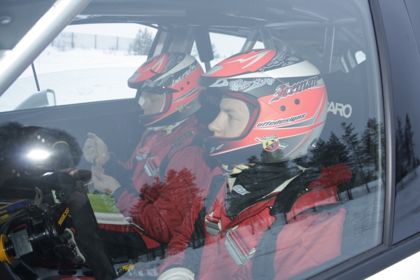 S0-Videos-Arctic-Rally-Kimi-Raikkonen-termine-13e-et-second-pilote-F-122455.jpg