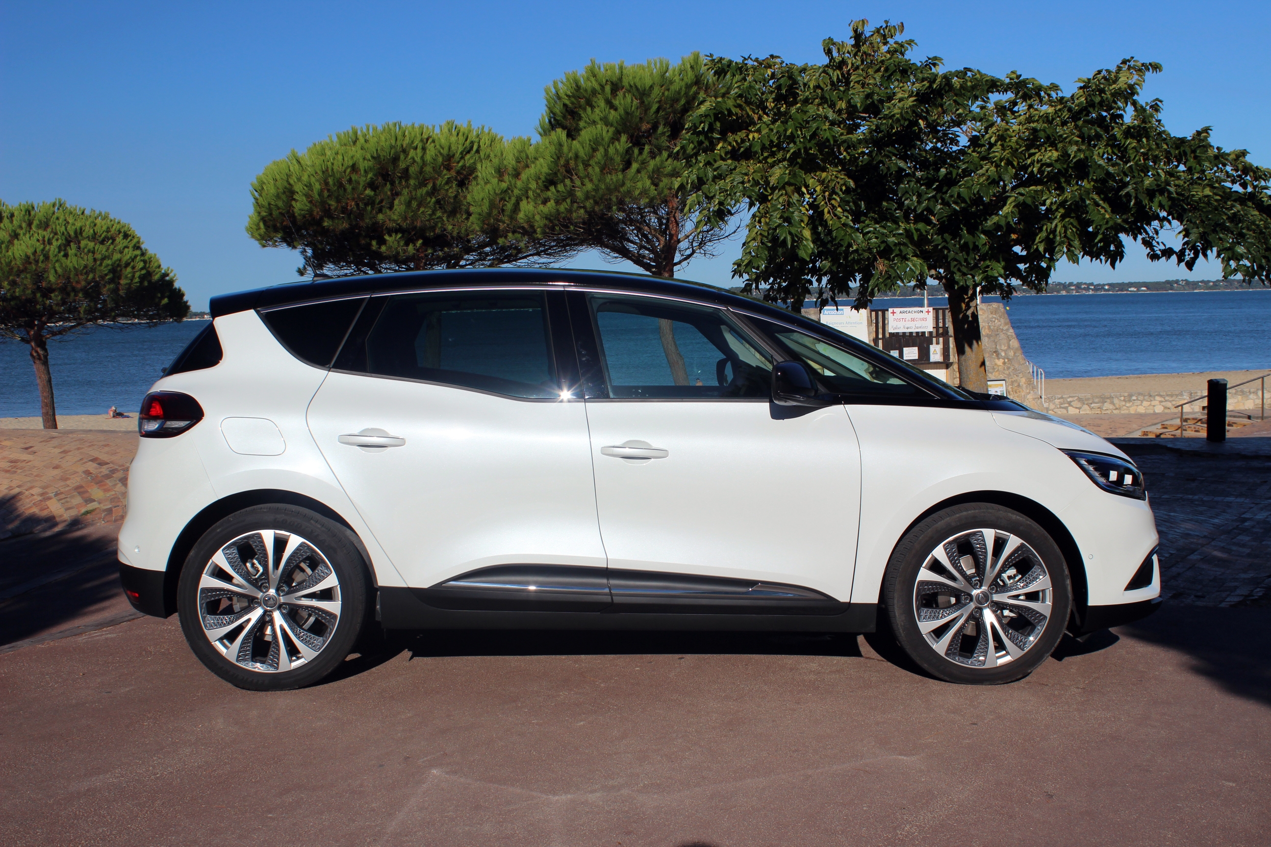 S0-essai-renault-scenic-dci-110-ch-hydri