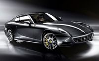 Un mulet de la remplaçante de la Ferrari 612 Scaglietti en vidéo