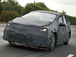 http://images.caradisiac.com/logos/0/2/5/6/180256/S5-Future-Toyota-Prius-2-types-de-batteries-et-une-version-4-roues-motrices-96031.jpg