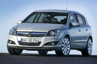 Opel Astra:  léger lifting 