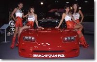 Un tour du monde des filles du tuning 