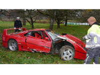 Crash : un allemand de 80 ans détruit sa Ferrari F40