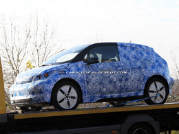Surprise-premiere-sortie-pour-la-BMW-i3-serie-74319.jpg