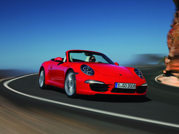 Porsche-911-type-991-cabriolet-une-toile-en-dure-74324.jpg